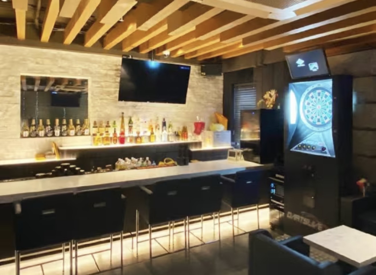 BAR Eastの求人情報のトップバナー